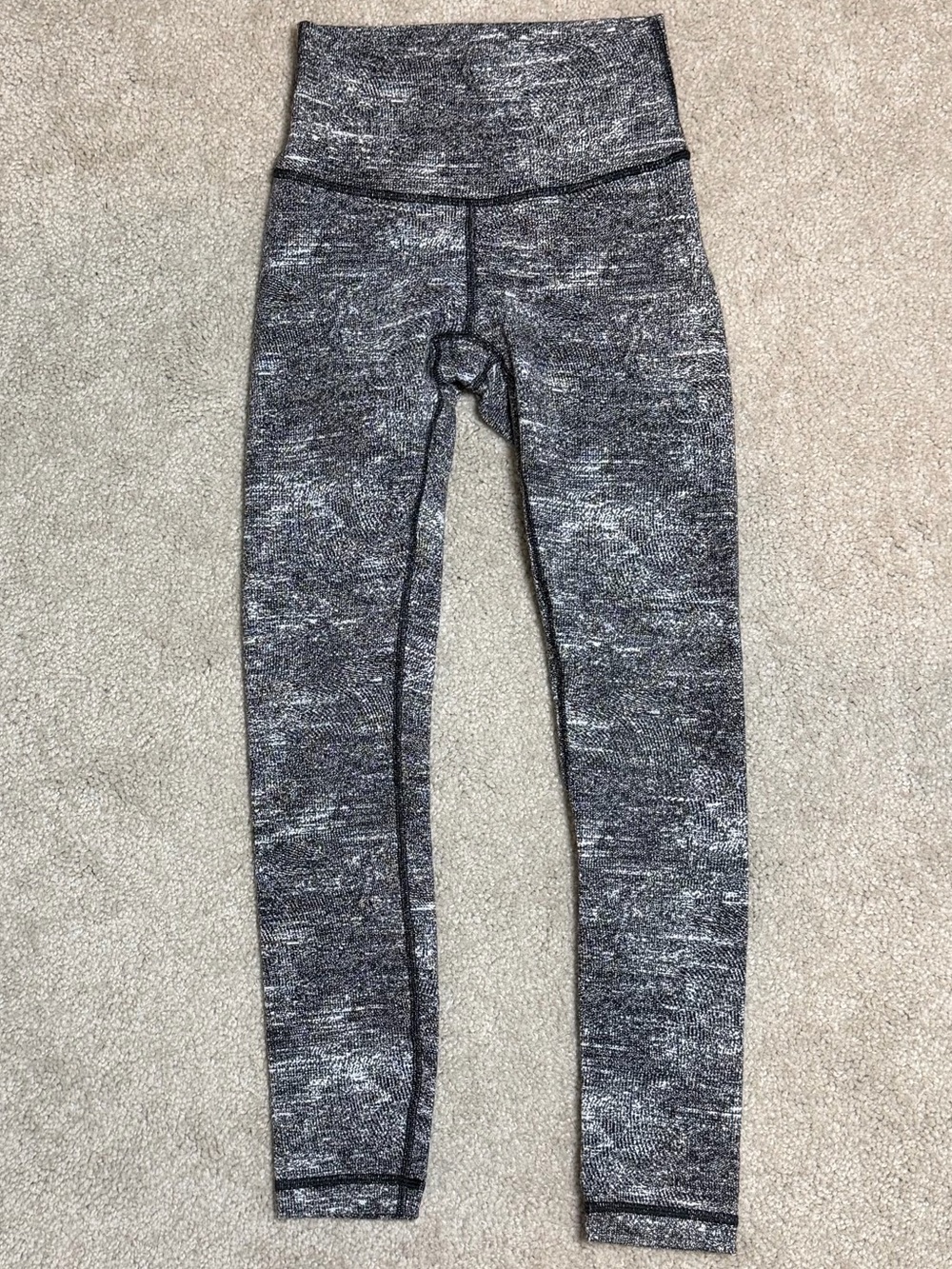 Lululemon Heathered Black White High Rise 25” Leggings Size 4